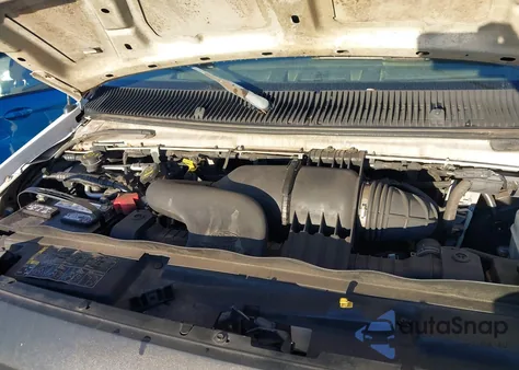 2010 Ford E-150 Commercial/Recreational z USA, uszkodzony, nr VIN 1FTNE1EW8ADA16208